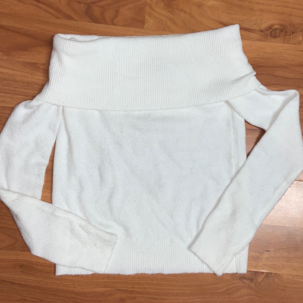 NWOT Forever 21 Off the Shoulder Sweater